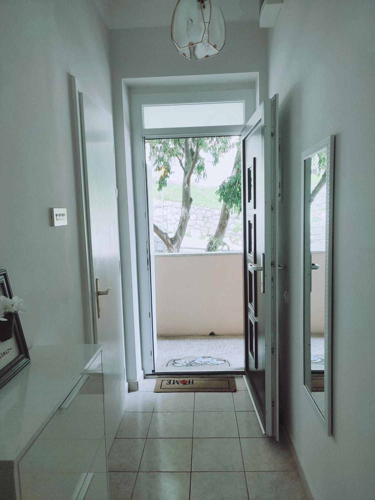 Fami Superior One Bedroom Apartment Rijeka Exteriör bild