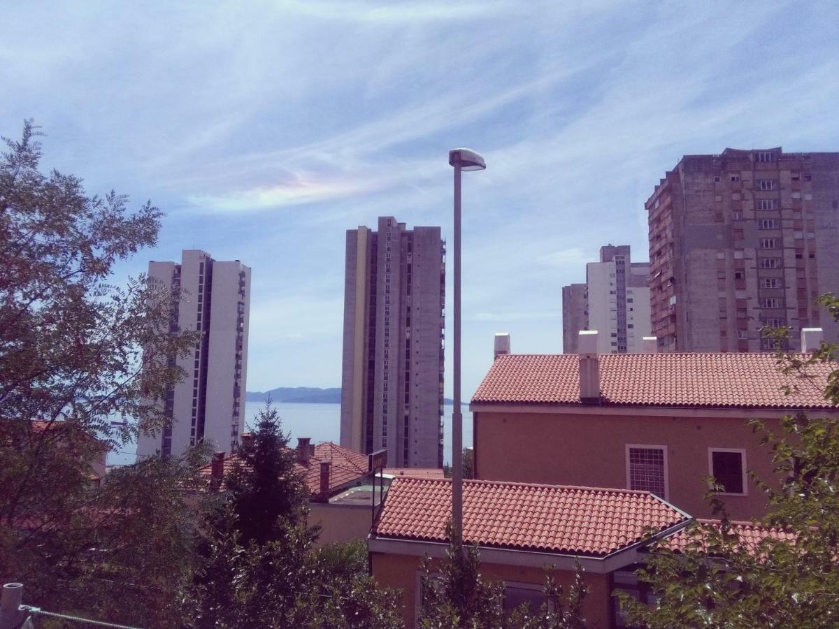 Fami Superior One Bedroom Apartment Rijeka Exteriör bild