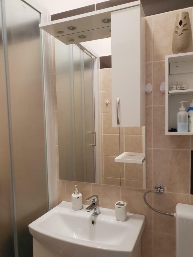 Fami Superior One Bedroom Apartment Rijeka Exteriör bild